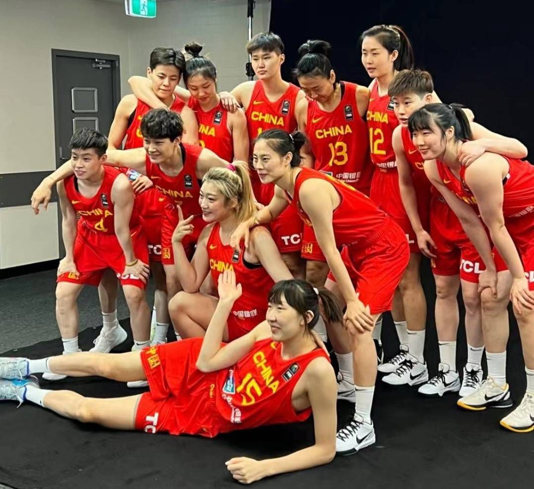 关于下半场的信念“必须要有信念，因为如果不相信彼此，那么比赛就会非常困难，在某些时刻，你会放弃对于别人或者对自己的信念，你会有这些想法，你可能觉得自己不够好以立足这里，这是正常的。